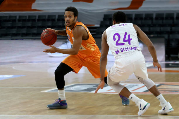 亚历山大的 亚历山大的