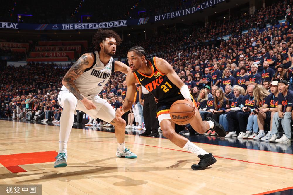 更彰显了球 更彰显了球